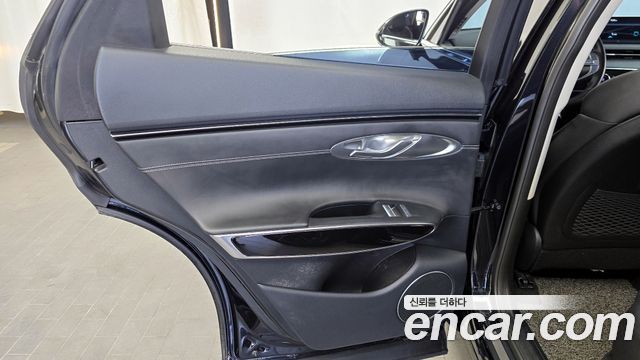 Genesis GV70 2021 — photo 15