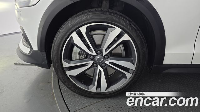 Volvo V60 2021 — photo 5