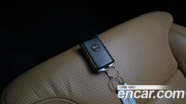 Volvo V60 2021 — photo 36