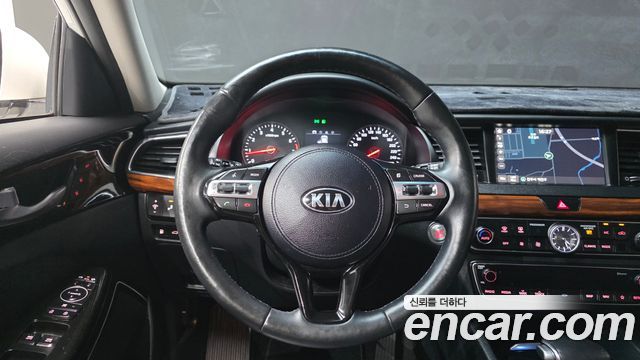 Kia K7 2017 — photo 21