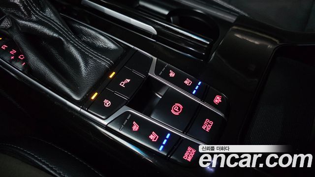 Kia K7 2017 — photo 26
