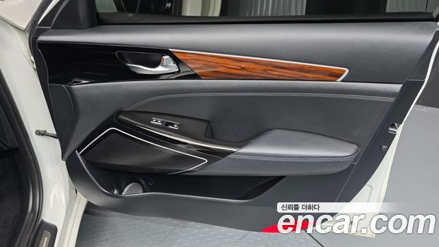 Kia K7 2017 — photo 15