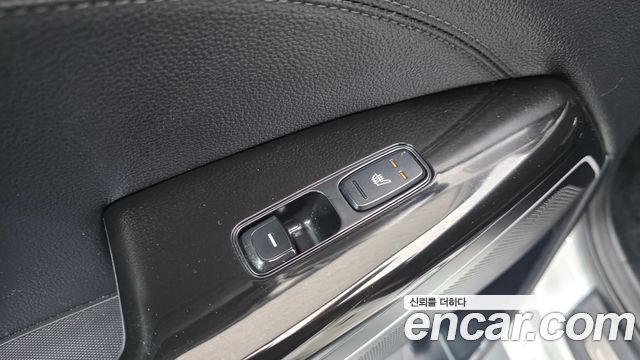 Kia K7 2017 — photo 29