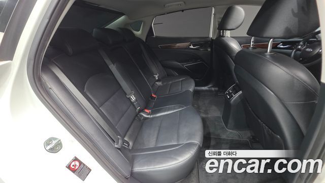 Kia K7 2017 — photo 31