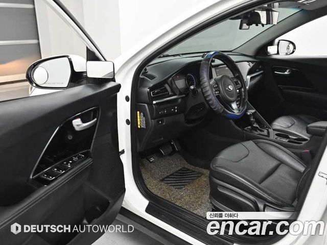 Kia Niro 2020 — photo 11