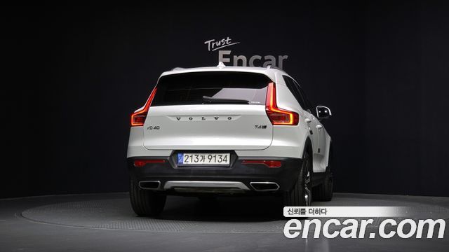 Volvo XC40 2020 — photo 4
