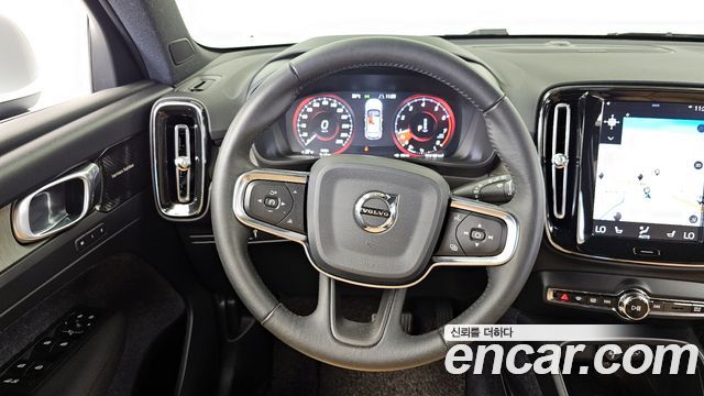 Volvo XC40 2020 — photo 19