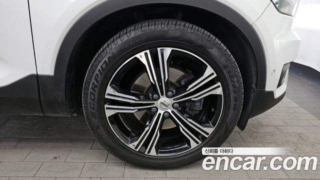 Volvo XC40 2020 — photo 7