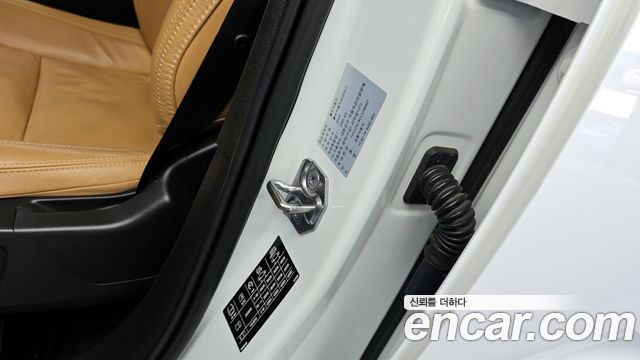 Volvo XC40 2020 — photo 29