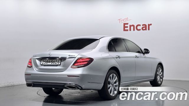 Mercedes-Benz E-Class 2020 — photo 2