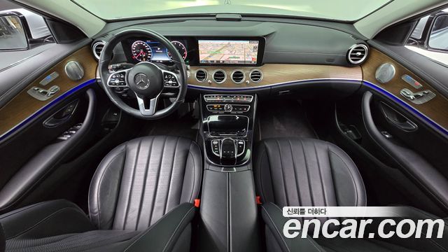 Mercedes-Benz E-Class 2020 — photo 7