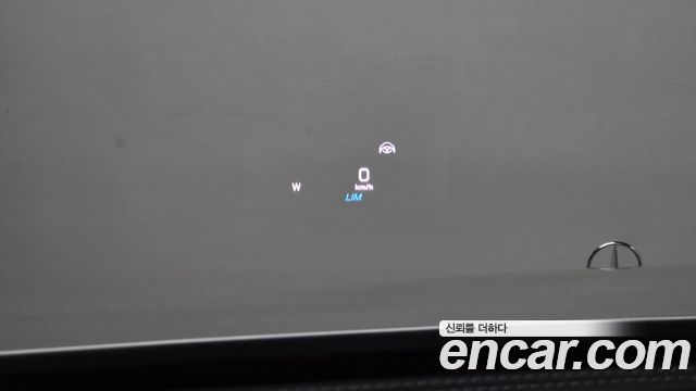 Mercedes-Benz E-Class 2020 — photo 18