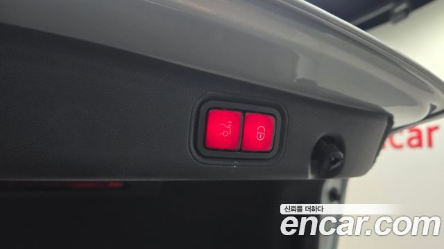 Mercedes-Benz E-Class 2020 — photo 20