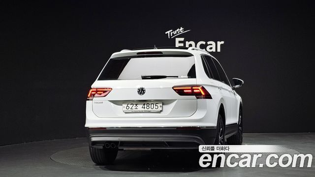 Volkswagen Tiguan 2018 — photo 4