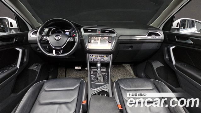 Volkswagen Tiguan 2018 — photo 10