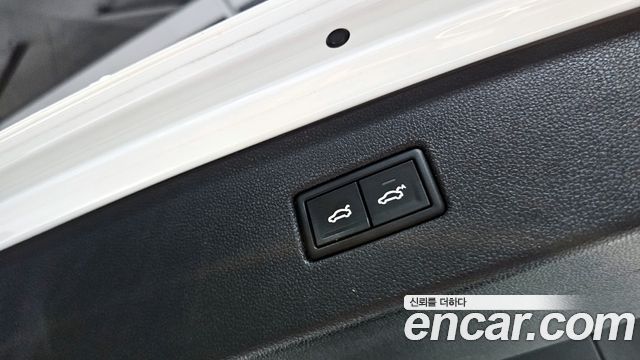 Volkswagen Tiguan 2018 — photo 26