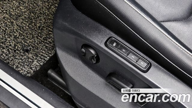 Volkswagen Tiguan 2018 — photo 30