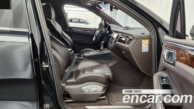 Porsche Macan 2015 — photo 11