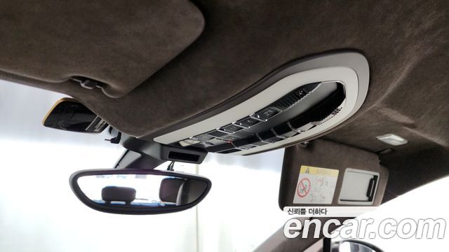 Porsche Macan 2015 — photo 17