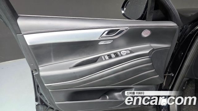 Genesis GV80 2020 — photo 14