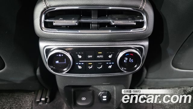 Genesis GV80 2020 — photo 28