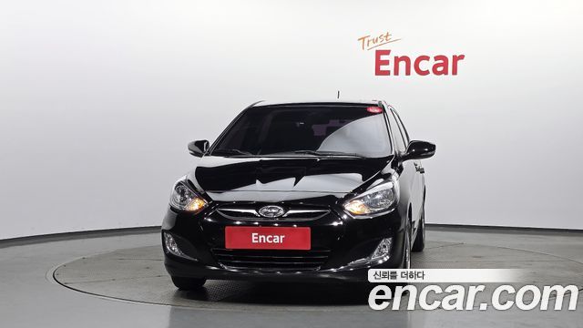 Hyundai Accent 2012 — photo 3