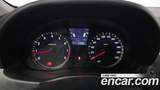 Hyundai Accent 2012 — photo 8