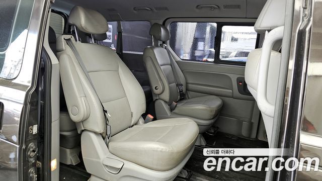 Hyundai Starex 2018 — photo 12