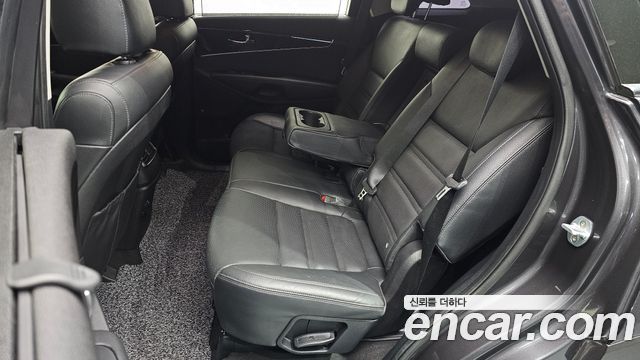 Kia Sorento 2018 — photo 17