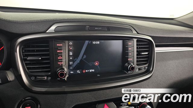 Kia Sorento 2018 — photo 19