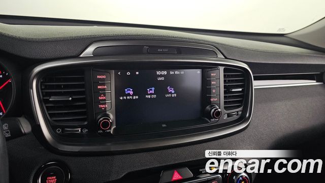 Kia Sorento 2018 — photo 22