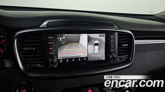 Kia Sorento 2018 — photo 23