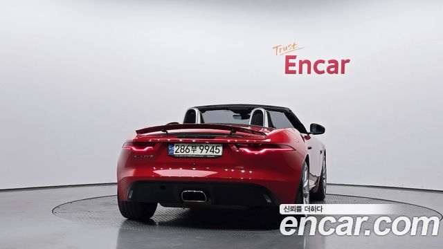 Jaguar F-TYPE 2021 — photo 4