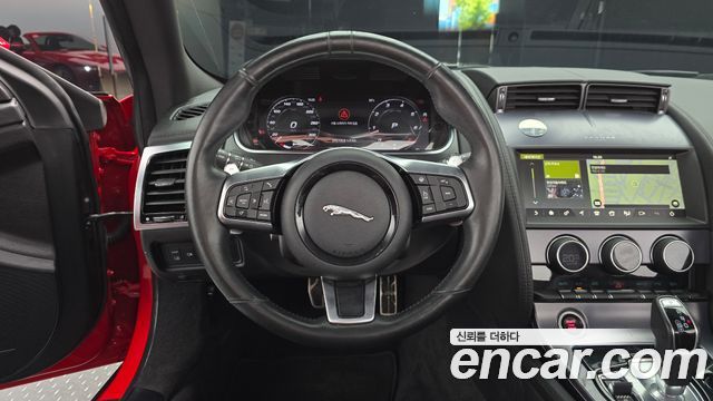 Jaguar F-TYPE 2021 — photo 18