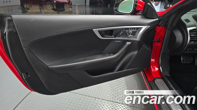 Jaguar F-TYPE 2021 — photo 14