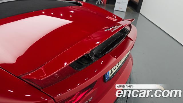 Jaguar F-TYPE 2021 — photo 31