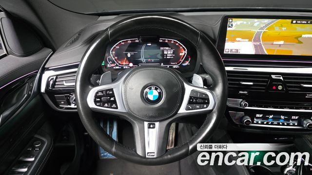 BMW Gran Turismo 2021 — photo 13