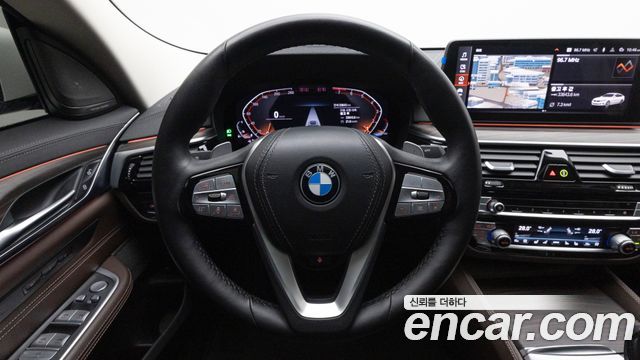 BMW Gran Turismo 2021 — photo 14