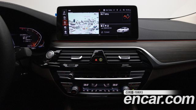 BMW Gran Turismo 2021 — photo 15