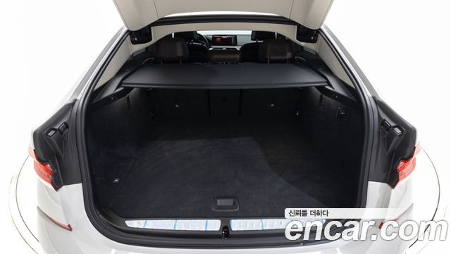 BMW Gran Turismo 2021 — photo 20