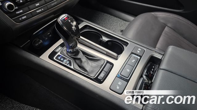 Hyundai Genesis 2015 — photo 9