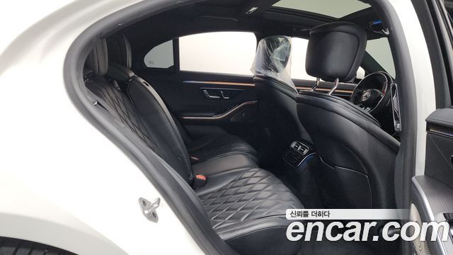 Mercedes-Benz S-Class 2022 — photo 17