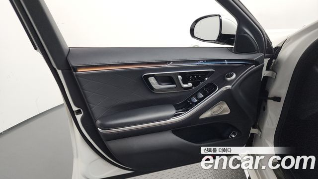 Mercedes-Benz S-Class 2022 — photo 14