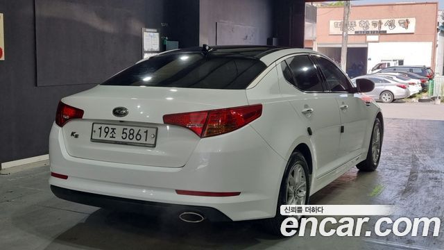 Kia K5 2011 — photo 2