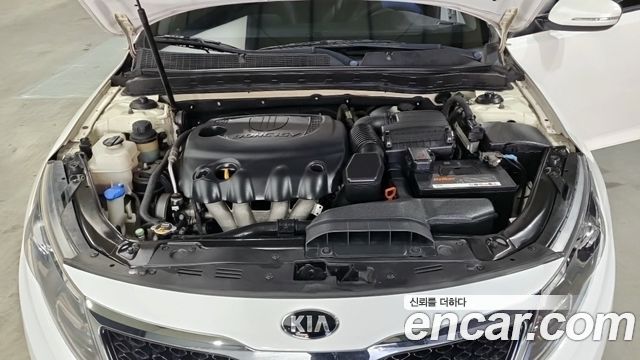 Kia K5 2011 — photo 6