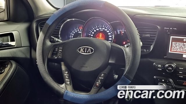 Kia K5 2011 — photo 13