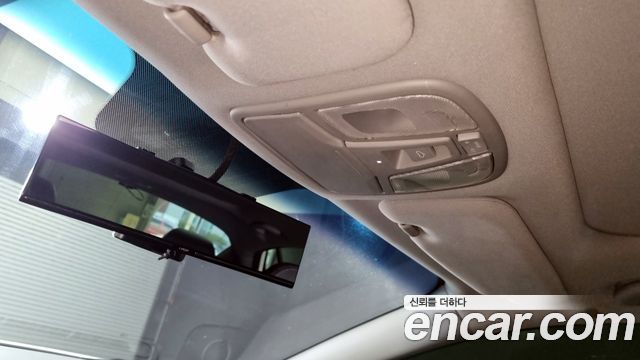 Kia K5 2011 — photo 17