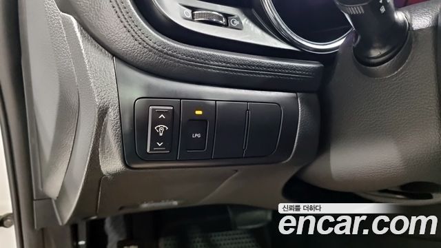 Kia K5 2011 — photo 18