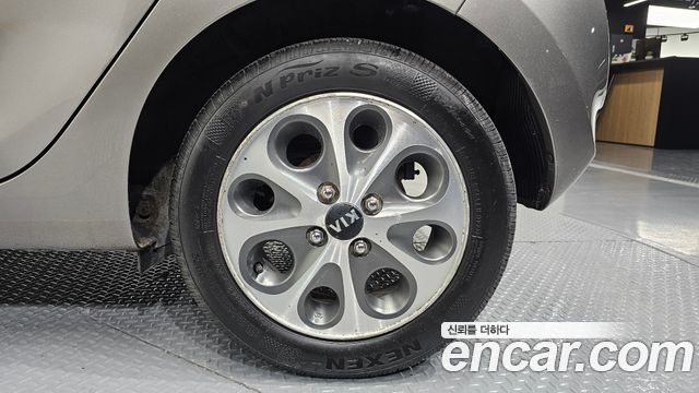 Kia morning 2012 — photo 7