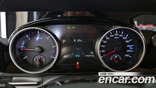 Kia Canival 2021 — photo 11